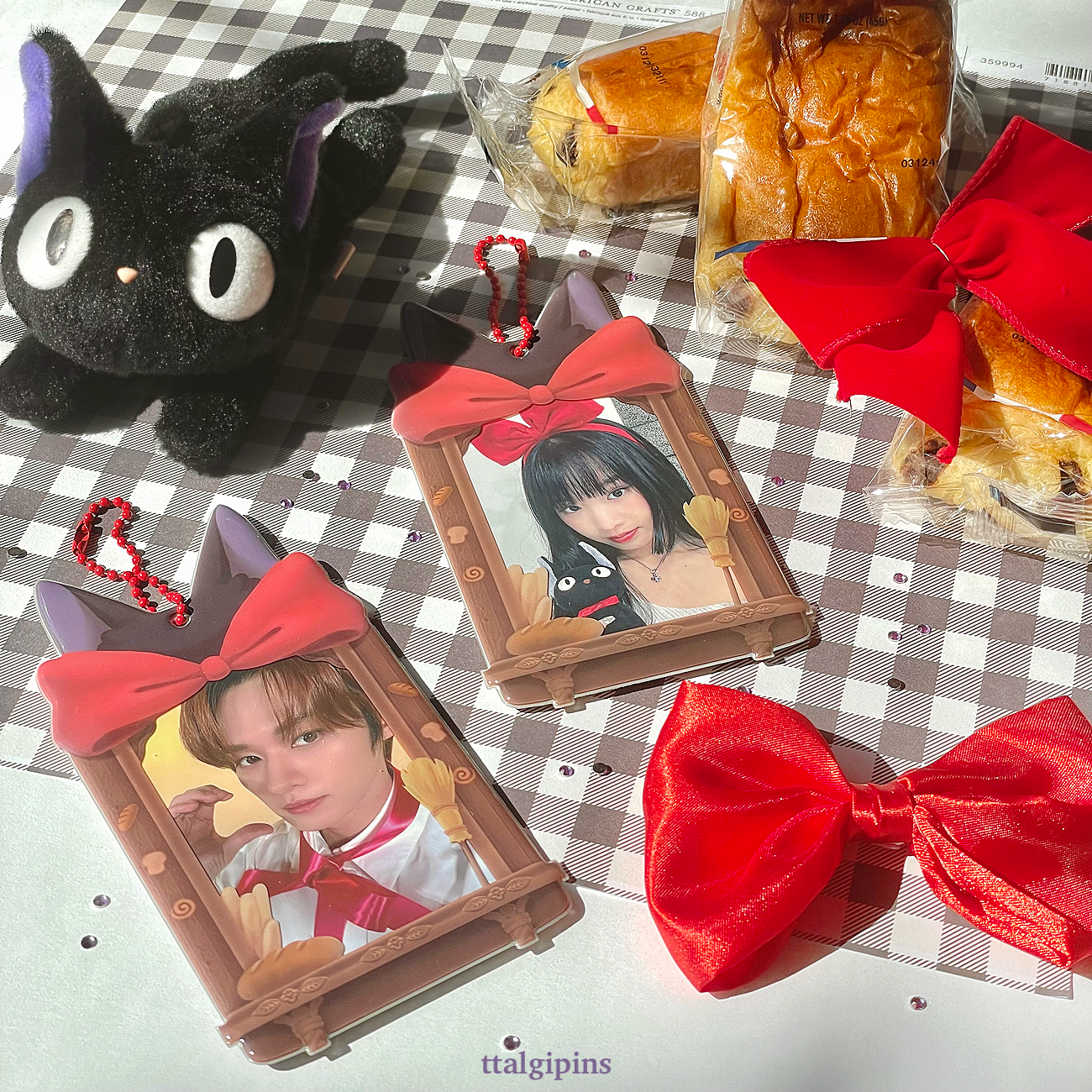 Kiki’s 魔女の宅急便 'idol’s delivery service' Photocard Holder