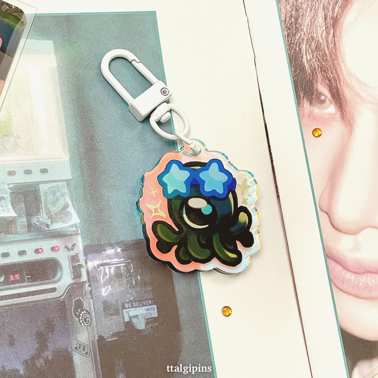 Assorted Keychains (SVT, SKZ)