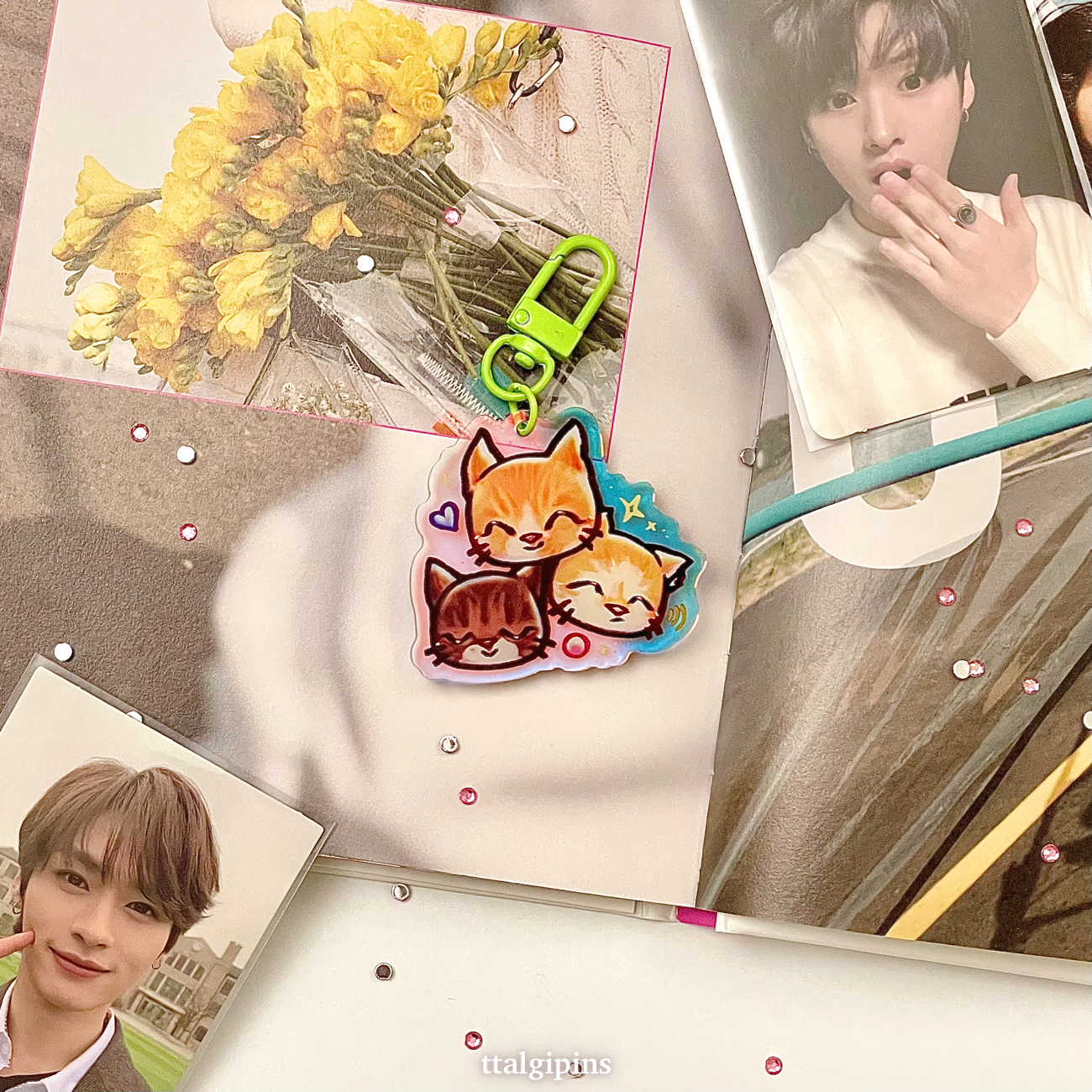 Assorted Keychains (SVT, SKZ)